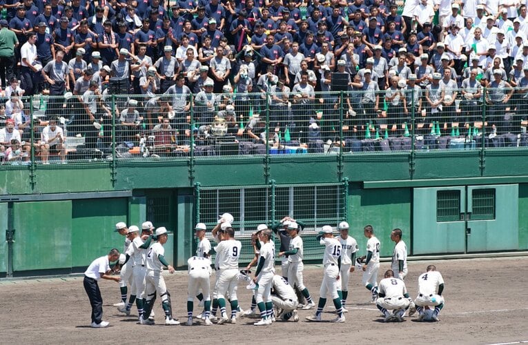 センバツ準Vの報徳学園まで…名門がつぎつぎに敗退している ©Sankei Shimbun