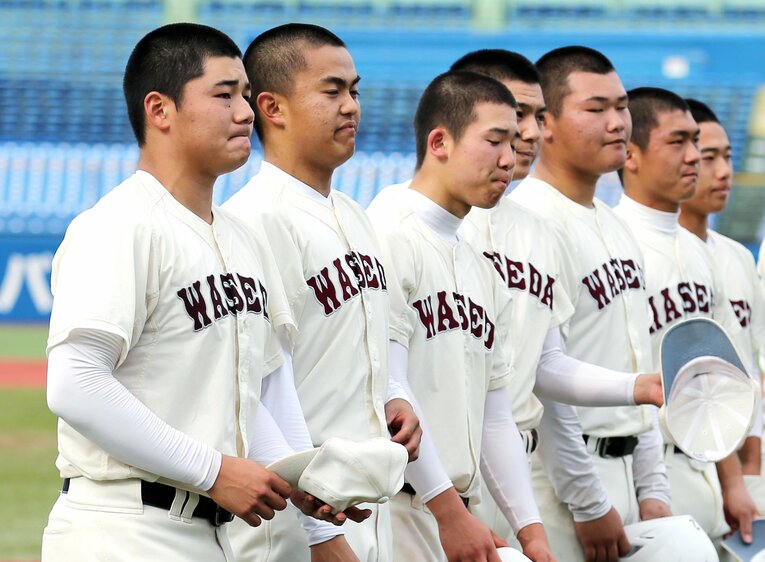 2016年11月、明治神宮大会。履正社高に敗れて優勝を逃し、悔しそうな早稲田実業高時代の清宮幸太郎　©JIJI PRESS