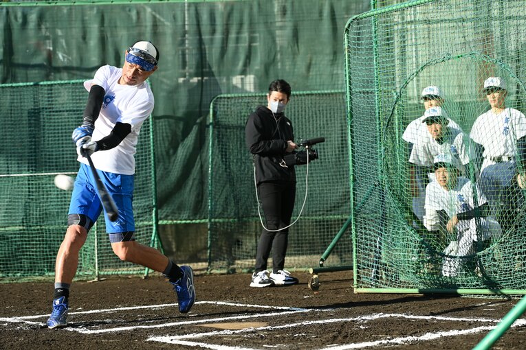 新宿高校野球部を指導したイチロー　©Naoya Sanuki