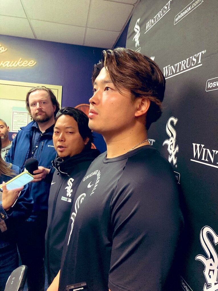 村上のMLB1年目をサポートする八木通訳（筆者撮影）