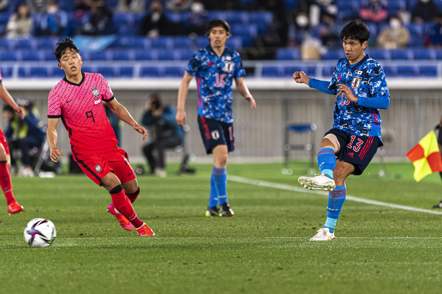 久々の 国内 海外組 森保ジャパン ポジション争い を激化させた 注目の3選手 は誰か サッカー日本代表 Number Web ナンバー