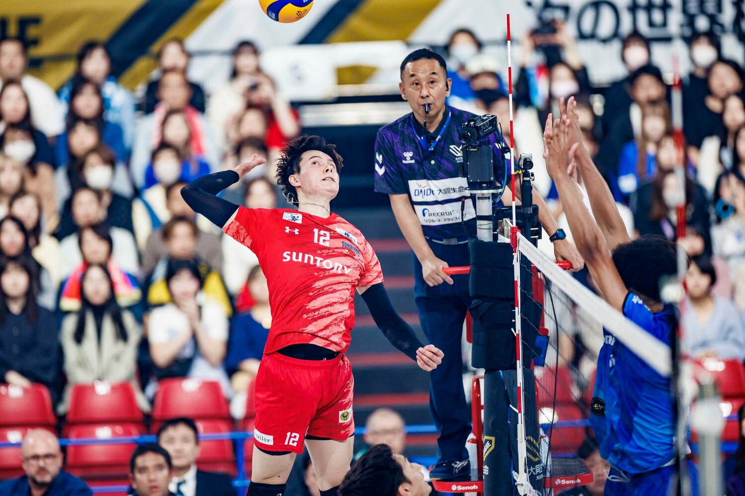 高橋藍をはじめとする日本代表や世界各国のスター選手を間近に見られる環境が、SVリーグにはある　©︎Kiichi Matsumoto