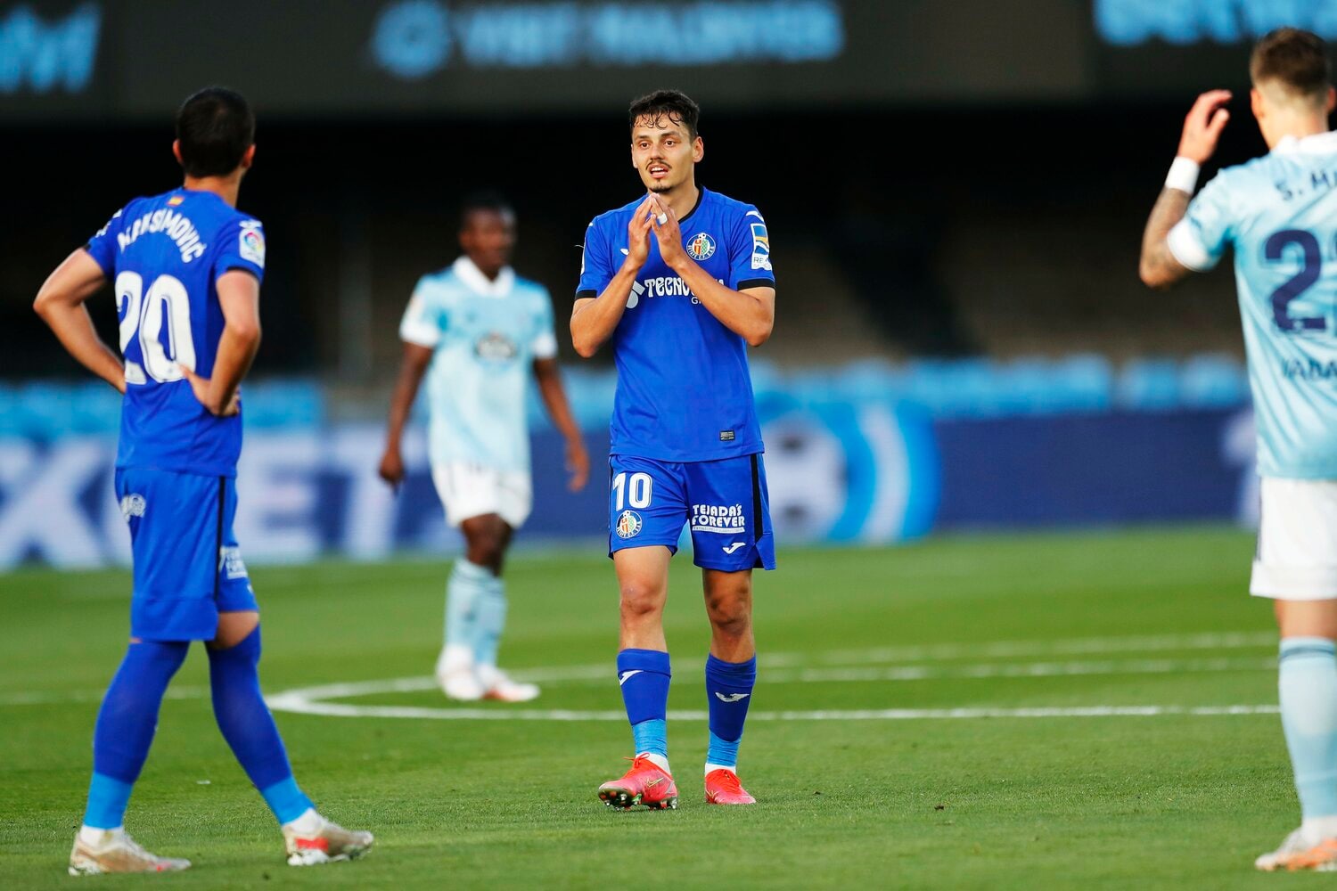 ボールがめぐってこなかったエナス・ウエル©Daisuke Nakashima