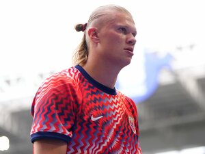 「思っていたより動いていない」W杯でノルウェー敗退…現地カメラマンが見た“怪物FW”ハーランドの異変とは？ 試合後には「意外な表情」も…