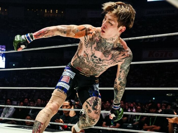 勝った平本蓮が“悔し涙”、敗者ダウトベックは激怒…RIZIN“微妙判定”に忖度はあったのか？ どよめいた記者室「ブレイクが早い」の声も…採点を徹底検証＜Number Web＞ photograph by RIZIN FF Susumu Nagao