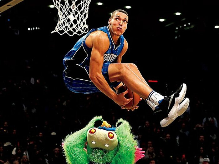 20歳の2人に会場が熱狂、復活したダンクコンテスト。～「コンテストをだめにした男」も若者を絶賛～＜Number Web＞ photograph by Getty Images