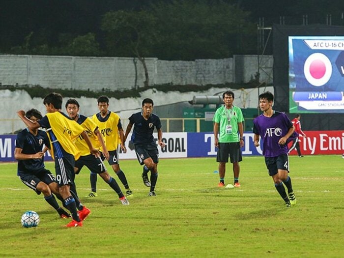 試合の前に勝つのが分かっていた!?サッカーU-16で森山監督が伝えた言霊。＜Number Web＞ photograph by AFLO