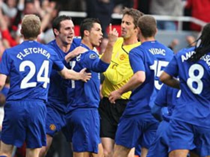 【アーセナルvs.マンU／2ndレグ】 “フォア・ザ・チーム”を目指したふたりの指揮官。＜Number Web＞ photograph by Matthew Peters/Manchester United via Getty Images