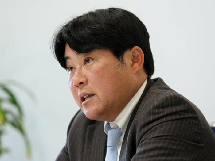 「熱量の高い指導者がゼロ」青学大・原晋監督の“実業団批判”に本音「ひとことくらいは言いたい」住友電工・渡辺康幸監督が語る“大学と実業団の違い”<Number Web> photograph by Shigeki Yamamoto