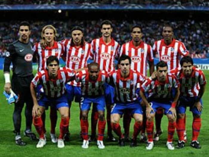 アトレティコサポーターがデモ行進。リーガ名門クラブが崩壊の危機へ。＜Number Web＞ photograph by Getty Images