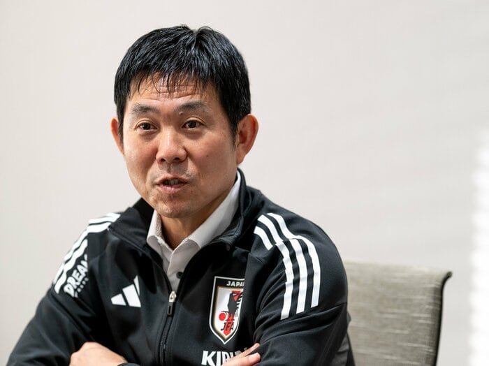 「日本代表選手に訴えた“君が代をしっかり歌おう”」森保一監督が明かす、なぜ国歌で泣くのか？「最近カメラが増えて…そろそろ涙が出なくなるかも」＜Number Web＞ photograph by Asami Enomoto