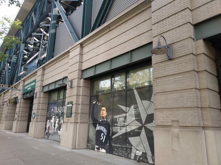 【FA有力地を歩く／シアトル】シアトルのTモバイルパーク外観　 ©Shoko Mizutsugi