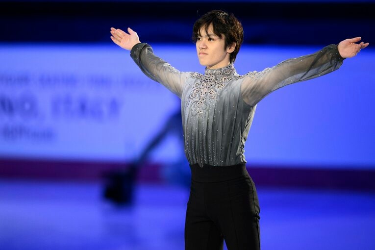 「昌磨のマジックを見せて！」世界王者・宇野昌磨を奮起させたランビエル・コーチの激励…300点超えに「スーパーエキサイティング」(51)