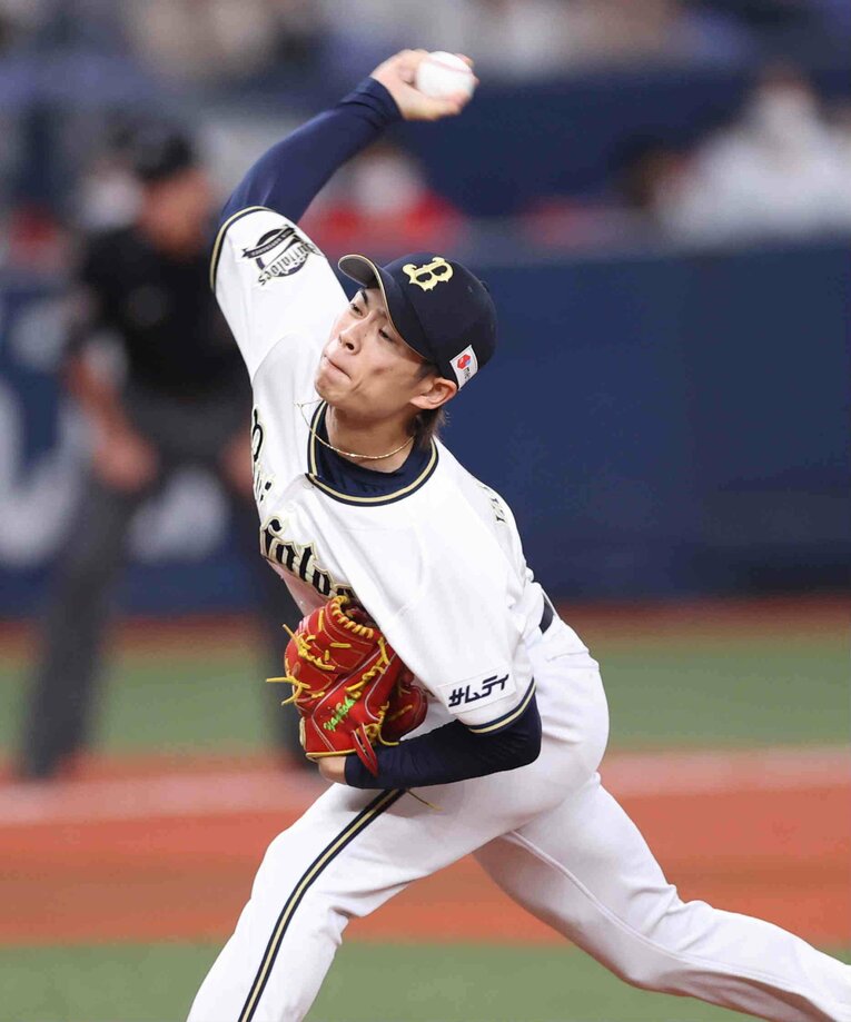 CSファイナルステージ第4戦で力投するオリックス山岡泰輔　©︎JIJI PRESS