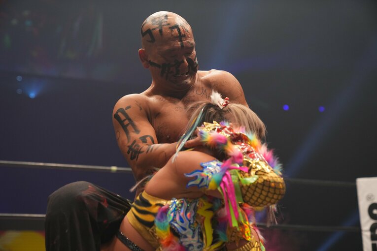 「お前、あの騒動があったのによく来たな」“今のプロレス批判”で炎上した前田日明に、ウナギ・サヤカがモノ申した真意「ぶん殴られようが…」(84)