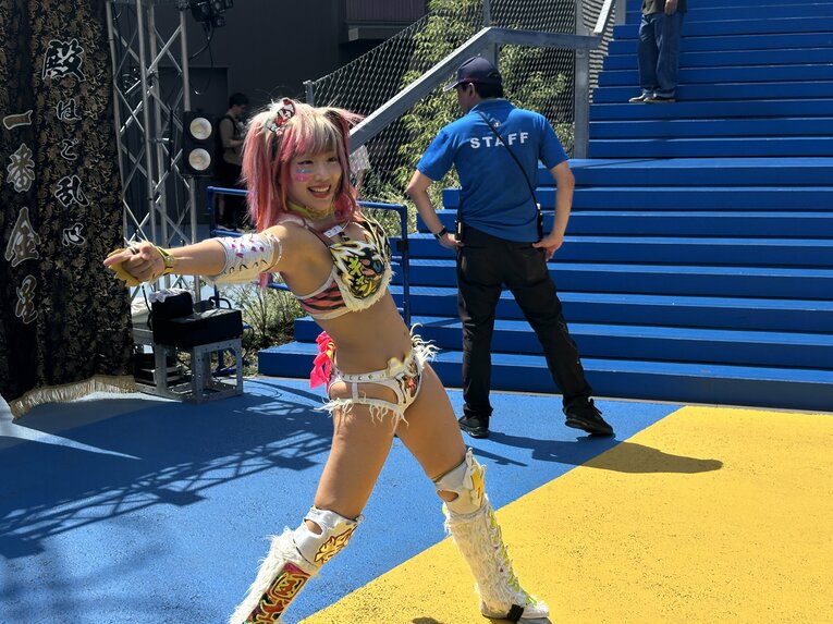 「1600万円の赤字」からウナギ・サヤカが再出発…まさかのドーム屋外興行で見えた“らしさ”「（これまでは）ちょっと無理してた」「見たか朝倉未来！」(11)