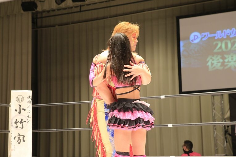 ©ワールド女子プロレス・ディアナ