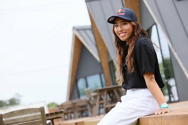 世界を目指す川合美乃里が教える五輪新種目・サーフィンの楽しみ方。(1) ／ photograph by Shigeki Yamamoto