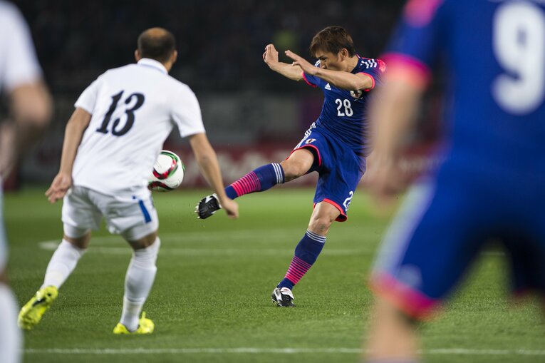 2015年ウズベキスタン戦で決めた美しいミドルシュート（1/7枚）©︎Takuya Sugiyama