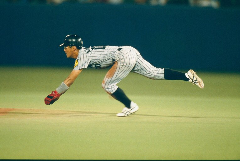 1992年、新庄剛志とともに「亀新フィーバー」を巻き起こした亀山努　©Kazuaki Nishiyama