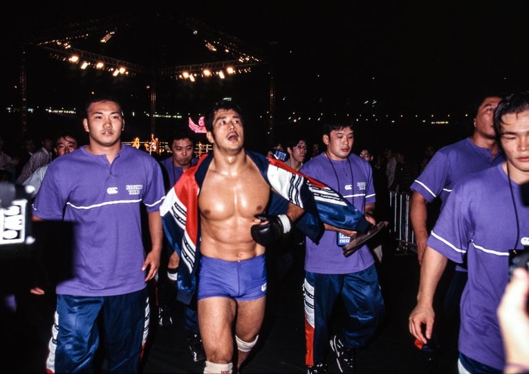 号泣する桜庭和志、高田延彦のハッピーエンド、伝説のミルコvs.ノゲイラ… カメラマンが目撃したMMA東京ドーム大会の衝撃の瞬間(3)