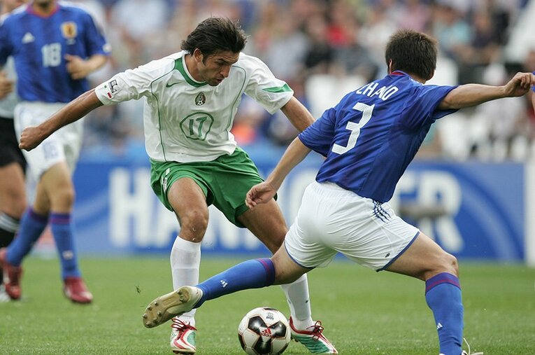 決勝点を奪ったフォンセカ。マッチアップしているのは茶野隆行©Getty Images