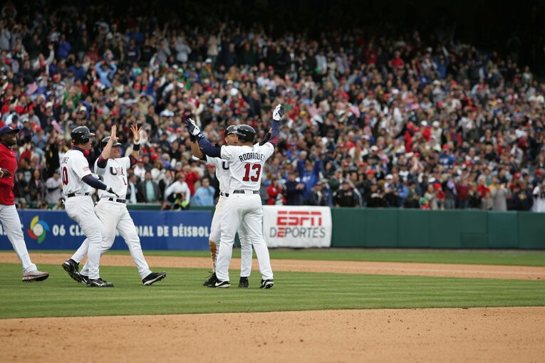 2006年WBC第2ラウンド、日本対アメリカ戦。守護神・藤川球児がサヨナラ負けを喫する　©Naoya Sanuki