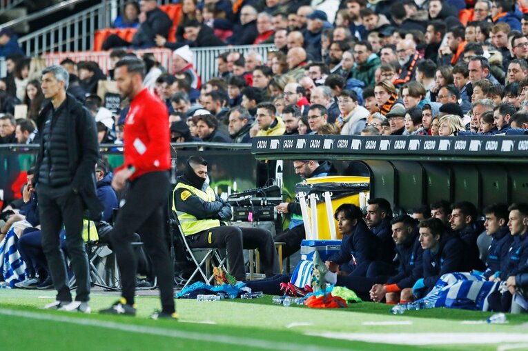 〈久保建英ソシエダ月間MVP〉敵地で憎まれるのは名が知れた証拠だが…「クボへの徹底マーク」と“1枚も撮れなかったシーン”とは(62)