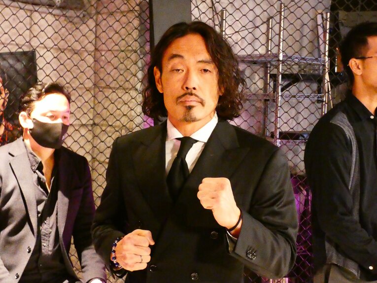 元Jリーガーの安彦考真が、プロデビュー戦に向けた意気込みを語った　©Koji Fuse