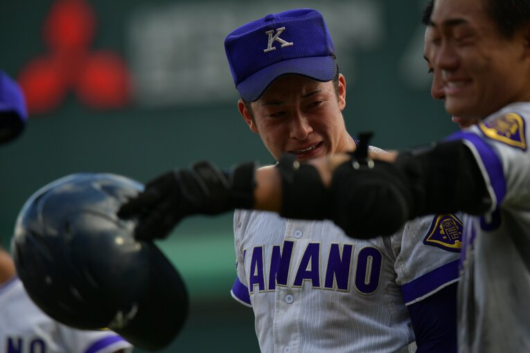 吉田輝星は大阪桐蔭との決勝戦で敗れた後、号泣した　©Hideki Sugiyama