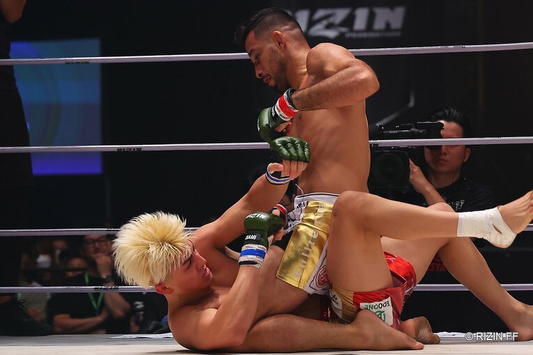 『RIZIN.43』クレベル・コイケvs.鈴木千裕　©RIZIN FF