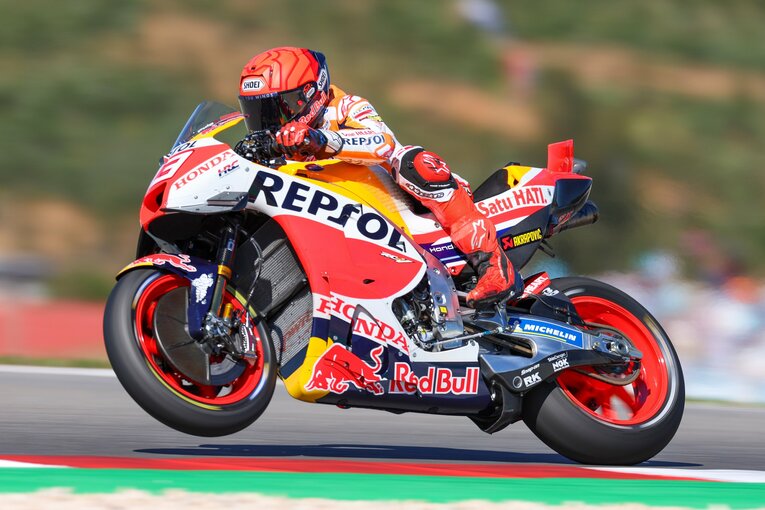 今季開幕戦時点のRC213Vとマルケス　©Satoshi Endo