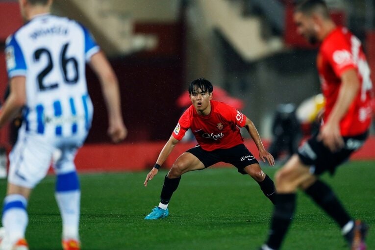 “クボが噛み合わない縦関係”に名手も同情？ 納得できない久保建英の表情、36歳ダビド・シルバの魔術〈撮影者の視点〉(26)