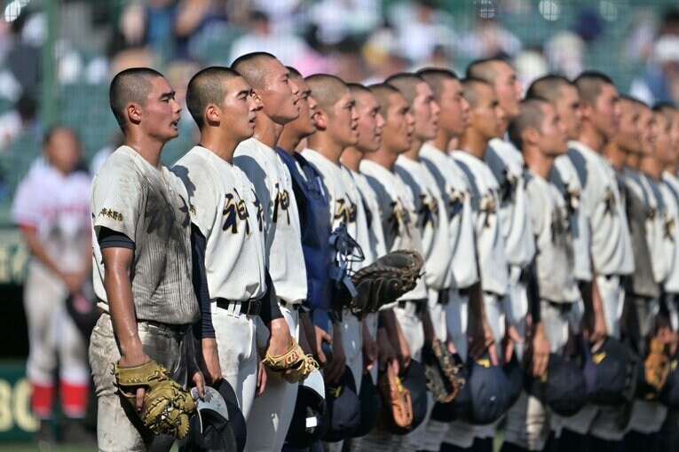 「去年の夏も準決勝で仙台育英に勝ってたら、次の日、五厘にしていたと思います」昨夏ベスト4の神村学園ナイン　©Hideki Sugiyama