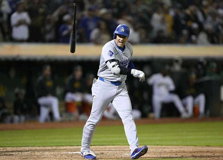 現地8月2日のアスレチックス戦、33号ホームラン。「かっこいい」バットフリップも話題に【1枚目／全2枚】　©Getty Images