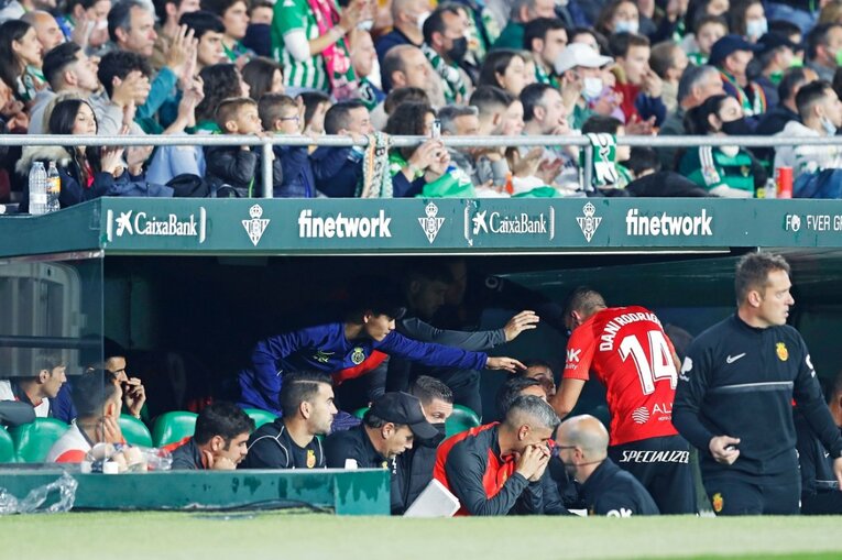 森保監督が久保建英をスペインまで見に来たのに…45分で交代　カメラマンが「終盤までいれば」と心残りを感じた理由(31)