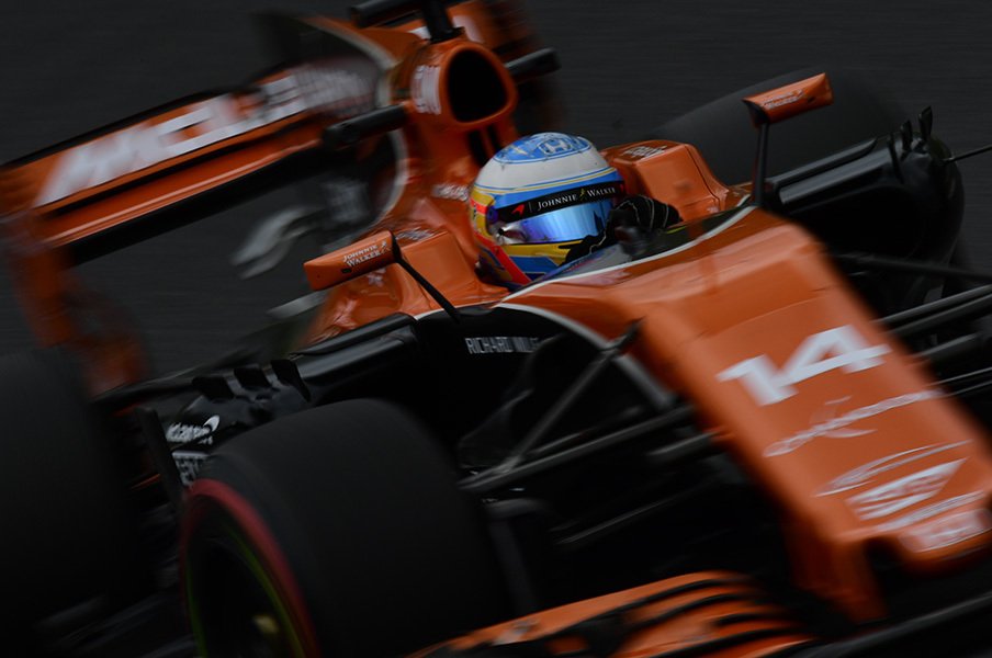 マクラーレン・ホンダ、ラスト鈴鹿!最後まで諦めなかったアロンソの意地。<Number Web> photograph by Hiroshi Kaneko