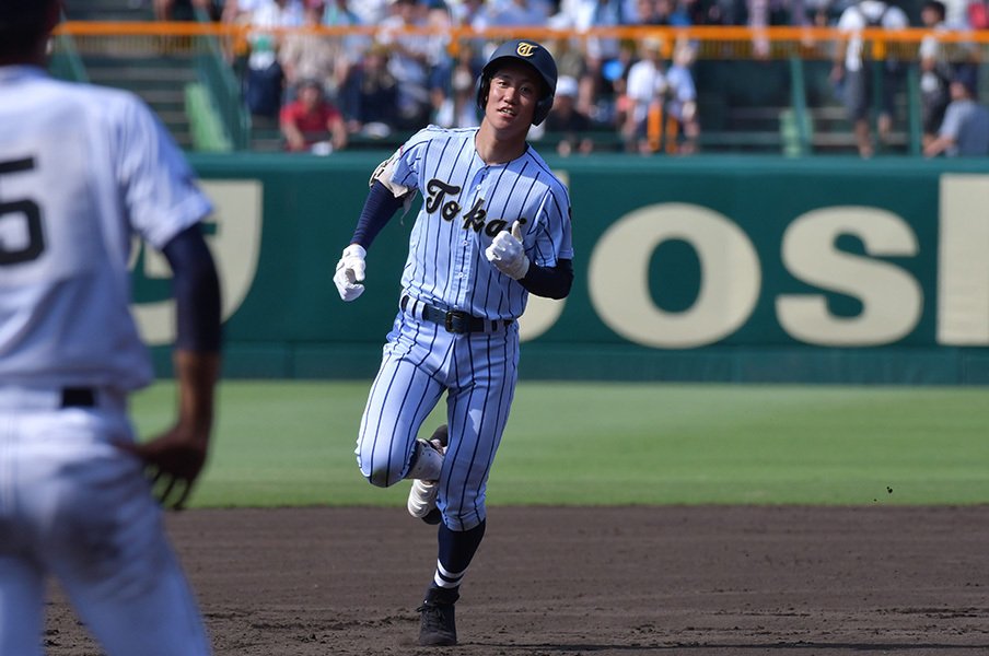 2番はバントより強攻が最近の流行 高校野球の潮流は ビッグイニング 高校野球 Number Web ナンバー