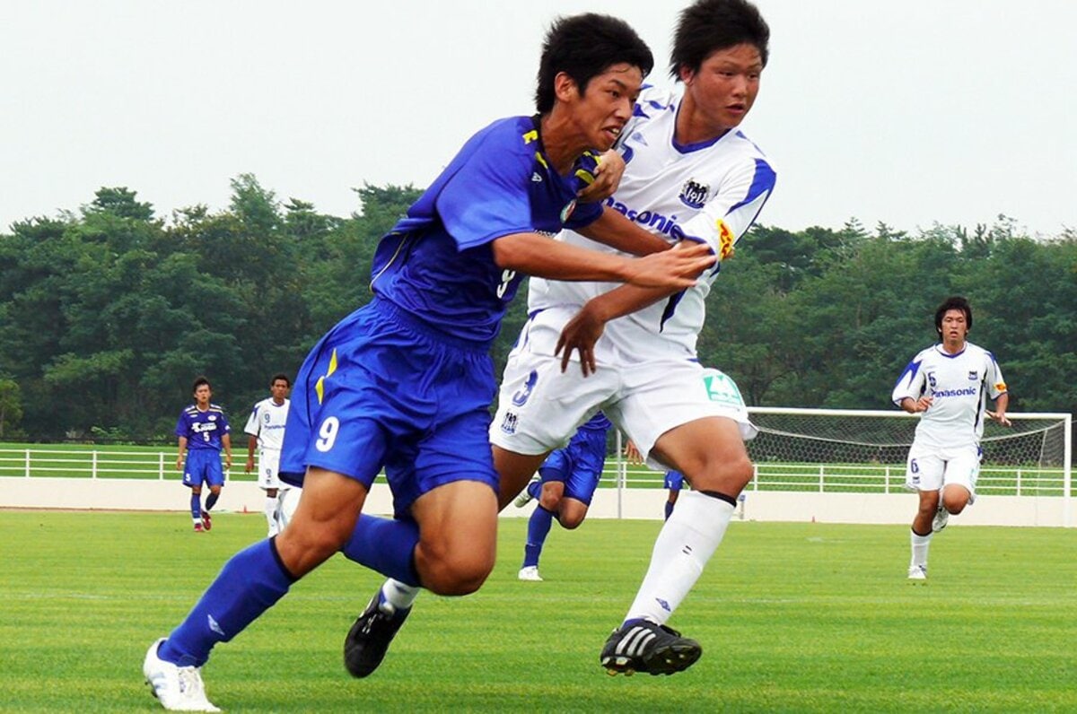 大迫勇也はポストと得点を両立する 高校時代に恩師と挑んだ意識改革 サッカー日本代表 Number Web ナンバー