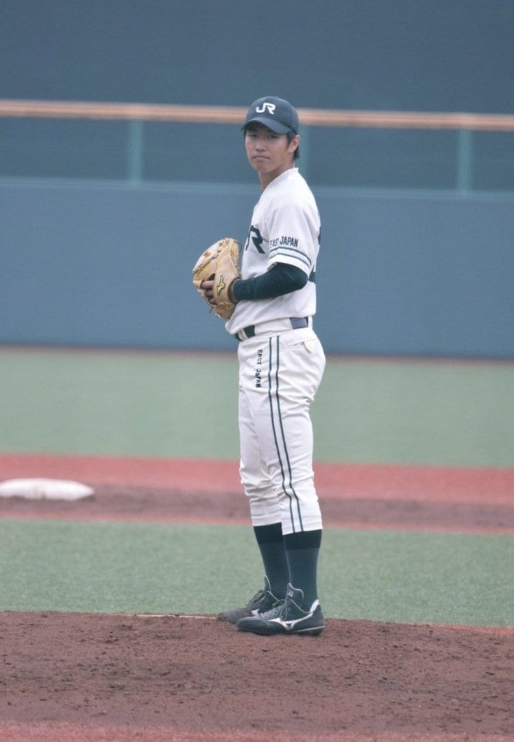 野手にも挑戦することに　写真は本人提供