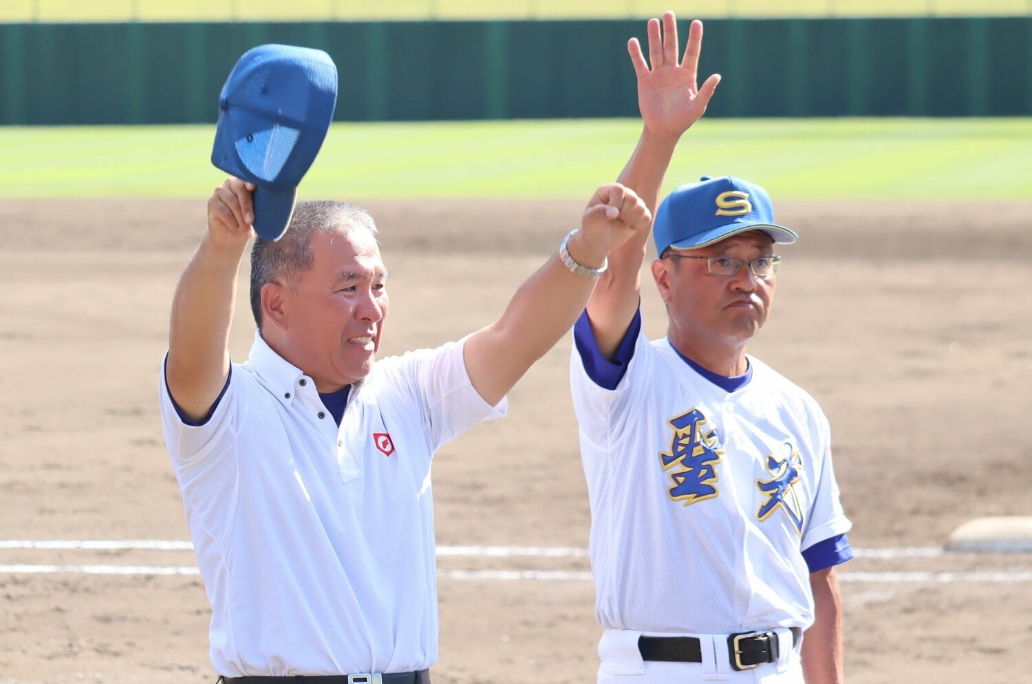 聖光学院の横山部長(左)と斎藤監督 ©Genki Taguchi