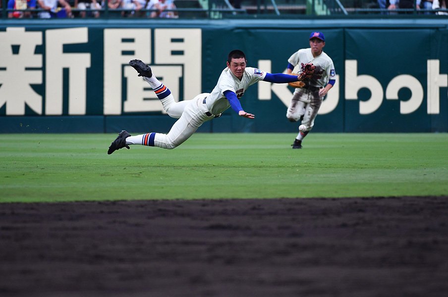 神戸国際大付は負け姿まで個性的 甲子園でも際立つ選手の 雄弁さ 高校野球 Number Web ナンバー