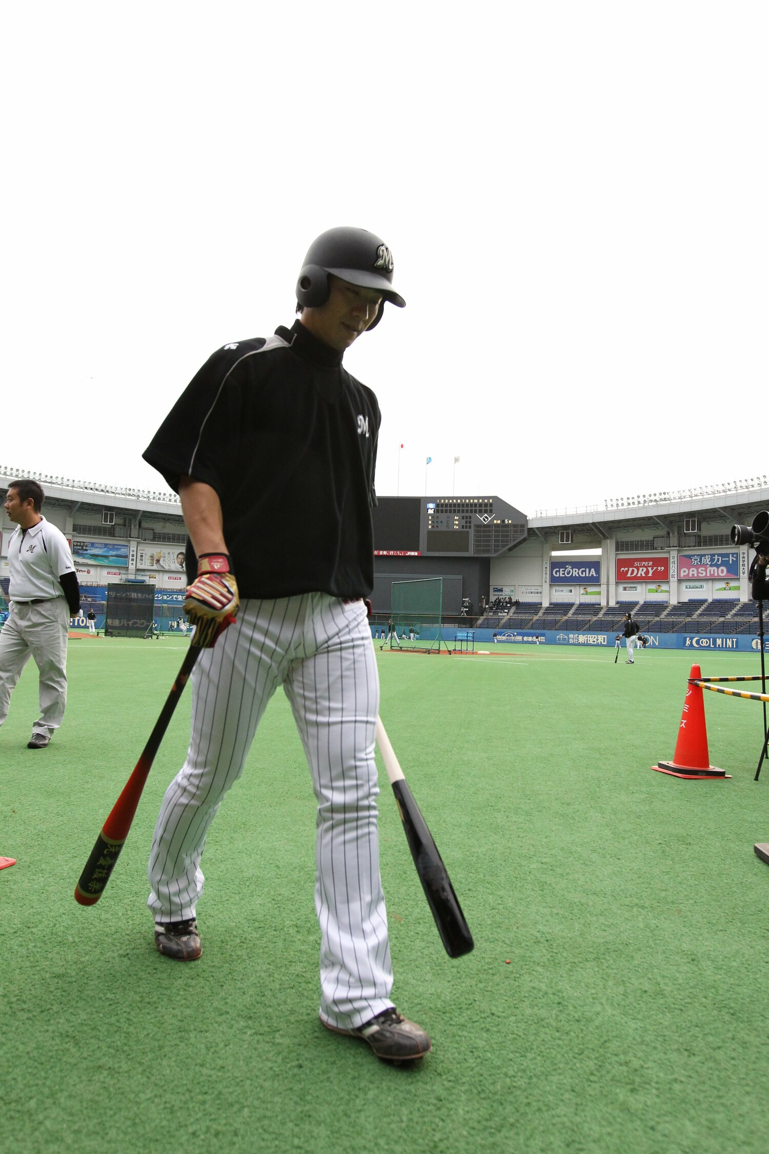 リードオフマンタイプの西岡だったが、打撃練習では別の一面を見たという　©Shigeki Yamamoto