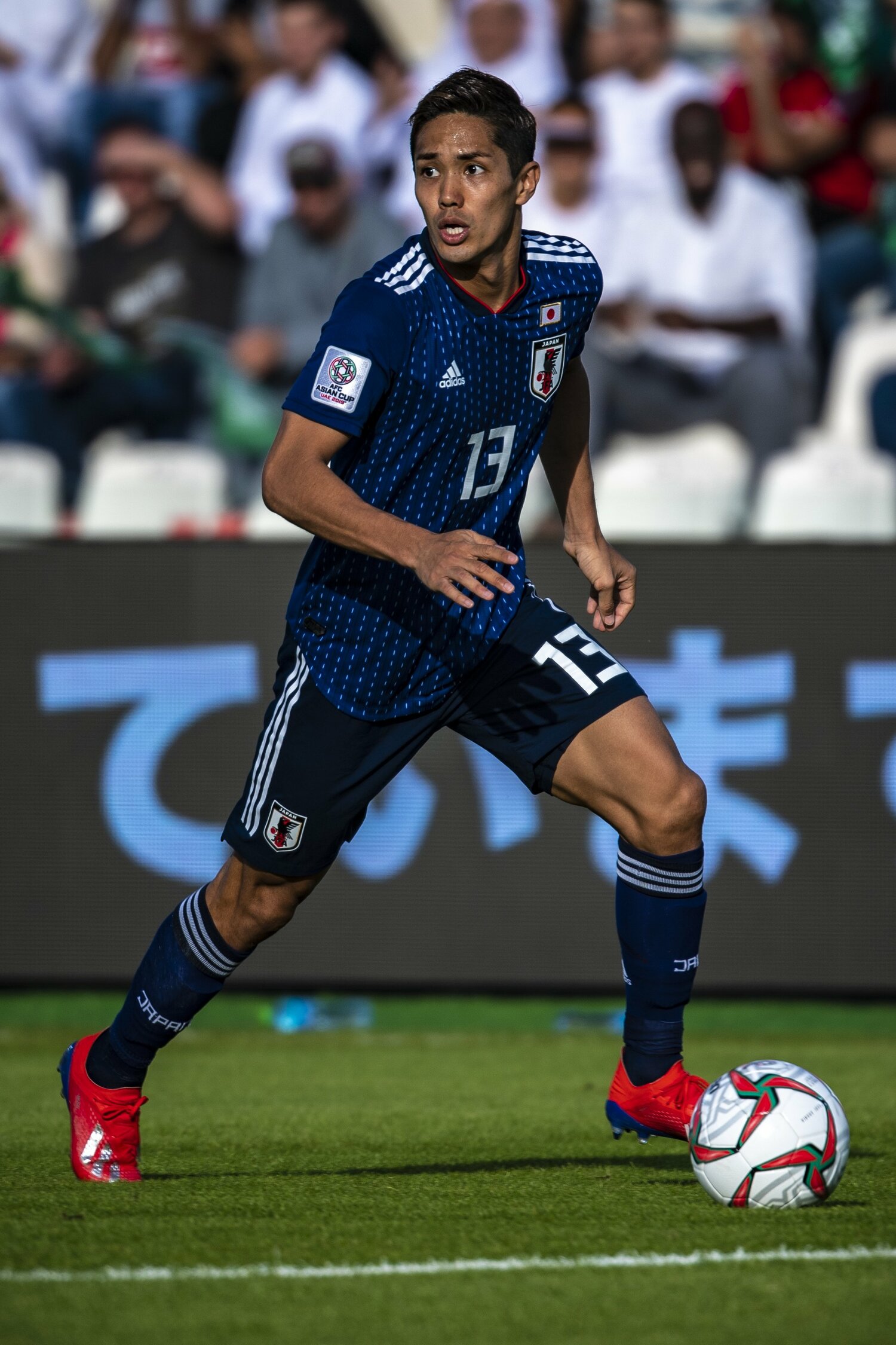 2019年のアジアカップでプレーする武藤嘉紀。所属するヴィッセル神戸は不調にあえいでいるが、実力に疑いの余地はない ©Takuya Sugiyama