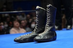 【注目】車いすの天龍源一郎が見せた笑顔、藤波辰爾は“確執”を越えて…ジャイアント馬場「没25年追善興行の情景」引退の太陽ケア「馬場さんには感謝しかない」