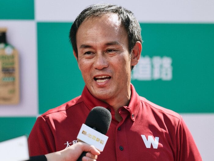 花田勝彦監督「勝って当たり前かな」圧倒的な個を揃え、出雲駅伝に完勝した早稲田大学の真価が問われる全日本大学駅伝のキーマンとは？＜Number Web＞ photograph by Yuki Suenaga
