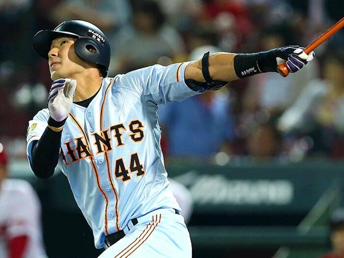 巨人・大田泰示を覚醒させたもの。松井秀喜直伝、大型打者の「距離感」。＜Number Web＞ photograph by NIKKAN SPORTS