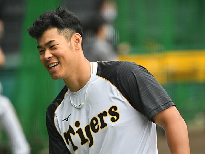 阪神・佐藤輝明“復活”のヒントは「大谷翔平」と「ヤクルトの破壊力」に？ タイガース元4番・濱中治が示した仮説とは＜Number Web＞ photograph by Hideki Sugiyama