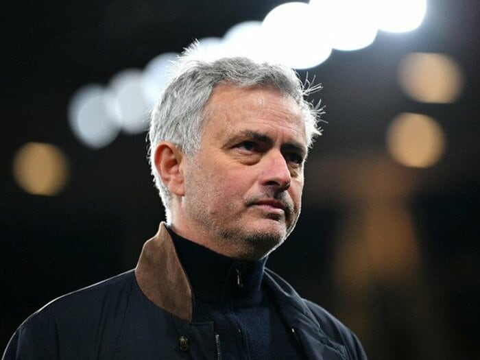 モウリーニョに“解雇の噂”が…トッテナムにハマらない堅守速攻　もう「スペシャルワン」は幸せになれないのか＜Number Web＞ photograph by Getty Images