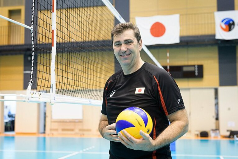 男子バレーを生まれ変わらせる仕事。ブランコーチが掲げる3つのポイント。(2)